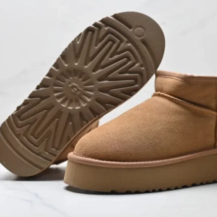 UGG Classic Clear Mini Suede Warm Snow Boots