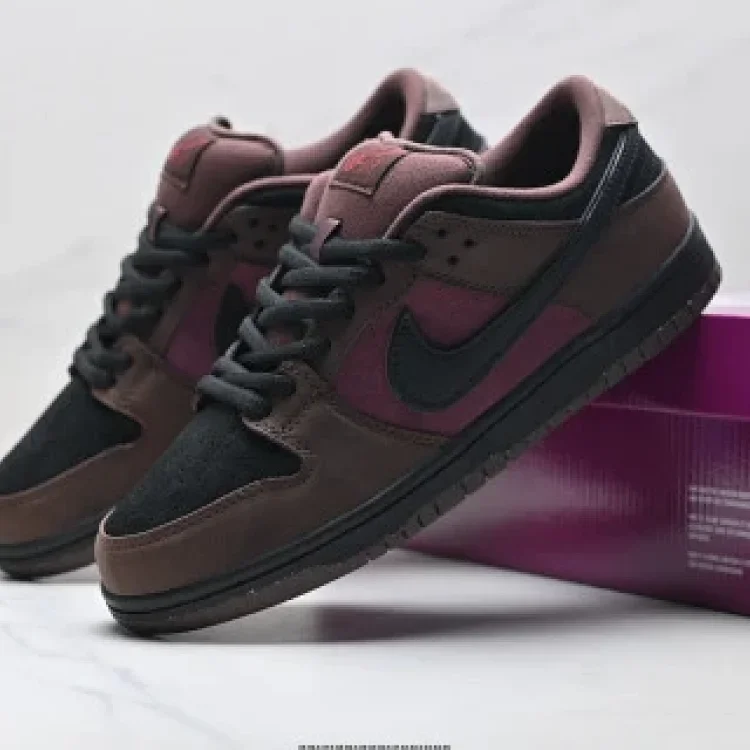 NIKE DUNK LOW Retro Low-Top Skate Shoes with ZoomAir