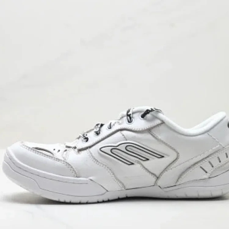 Balenciaga Hamptons Worn-Out Low-Top Sneakers