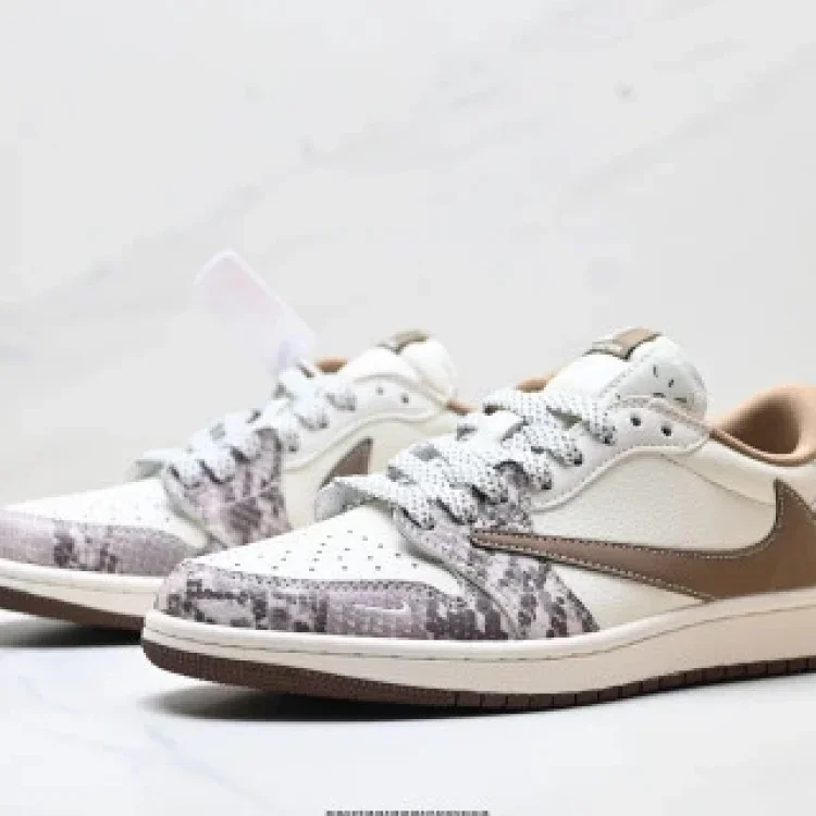 Nike AJ1 Travis Scott DIY Low Sneakers