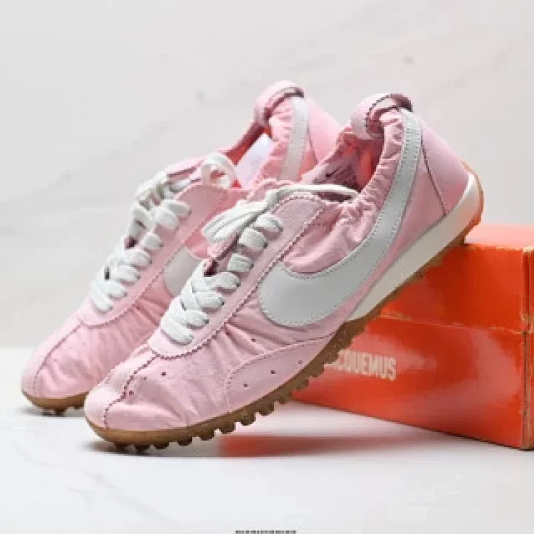 Jacquemus x Nike Jacumoon Low-Top Sneakers