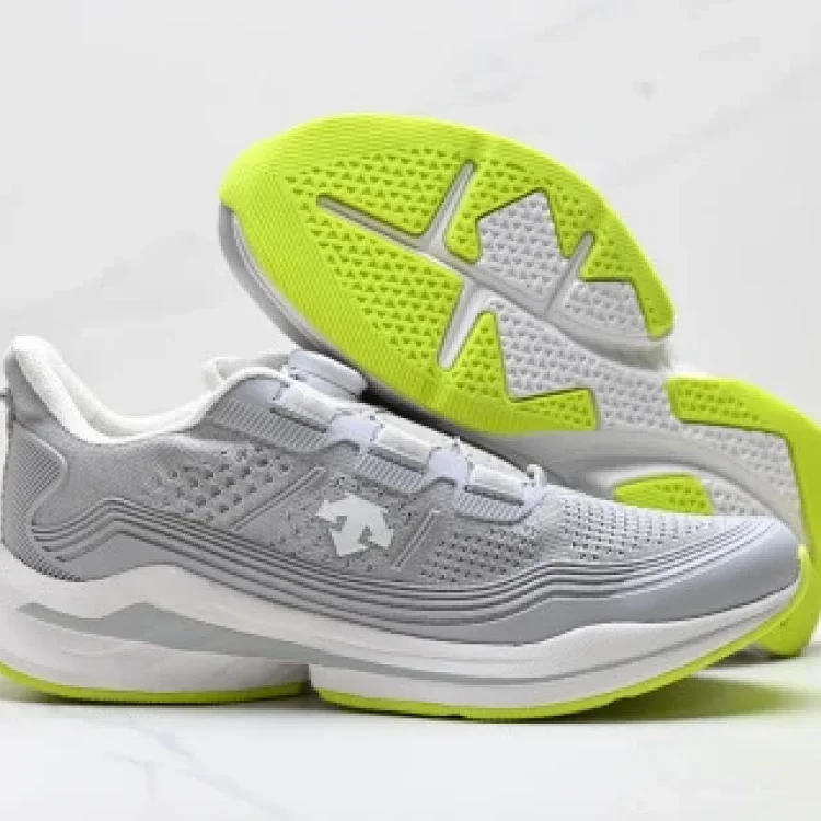 DESCENTE Men's GORE-TEX Trail Running Shoes 