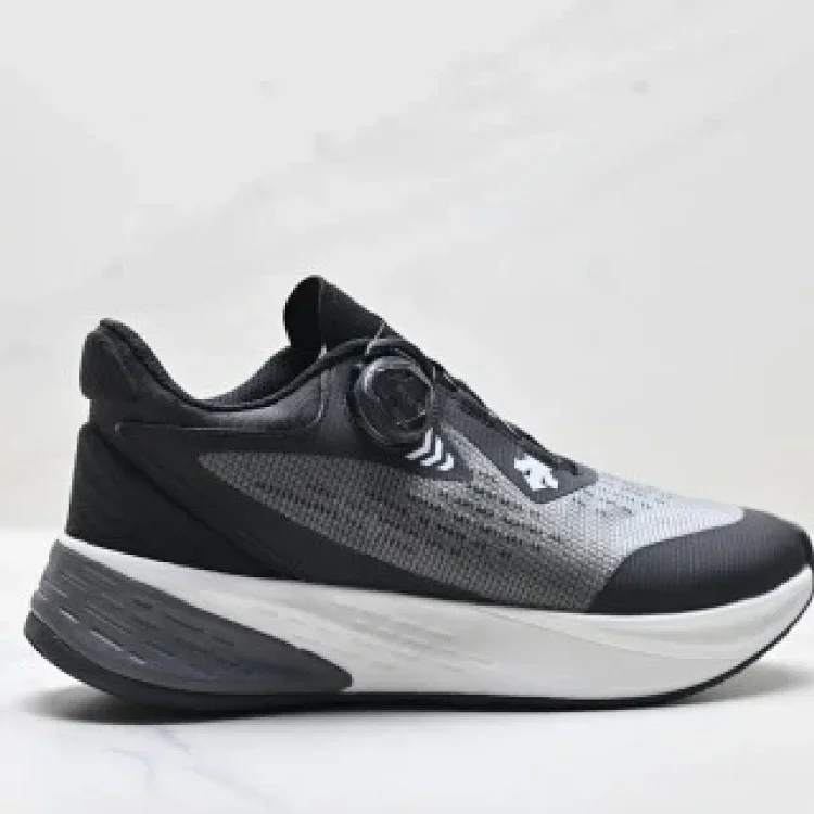 DESCENTE LEVITATE II Breathable Run Shoes