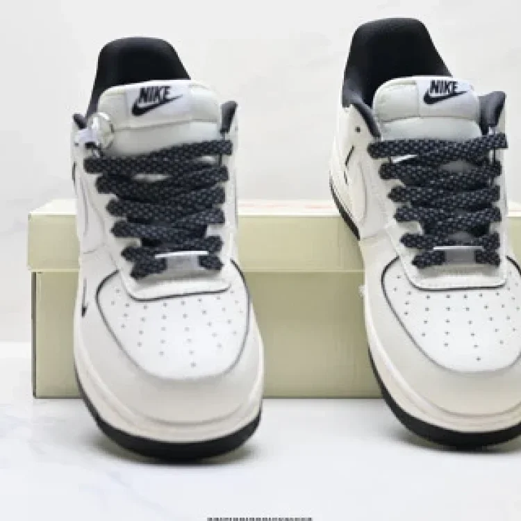 NIKE AIR FORCE1'07 LV8 Orig AirCushion