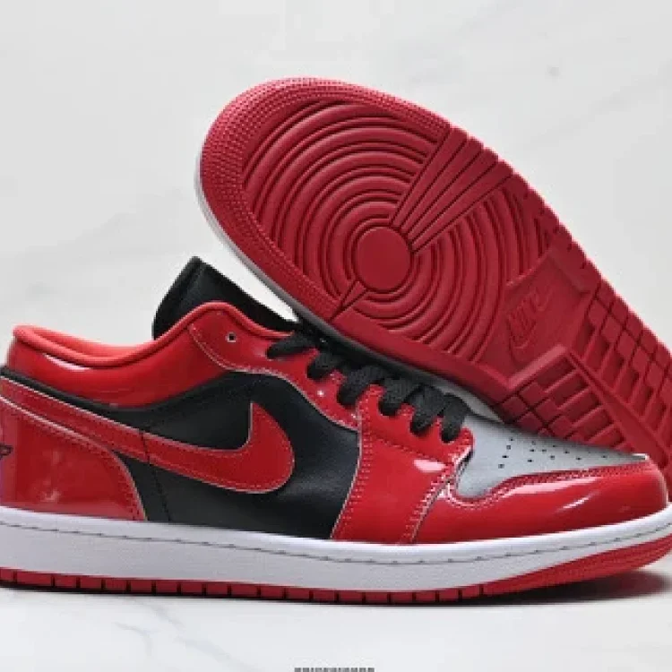 Nike AJ1 Low OG Premium Leather Sneakers