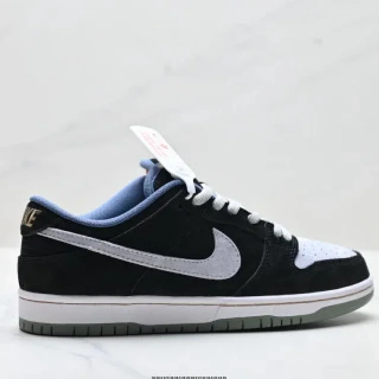 NIKE DUNK LOW Retro Low-Top Skate Shoe w/ ZoomAir Cushion