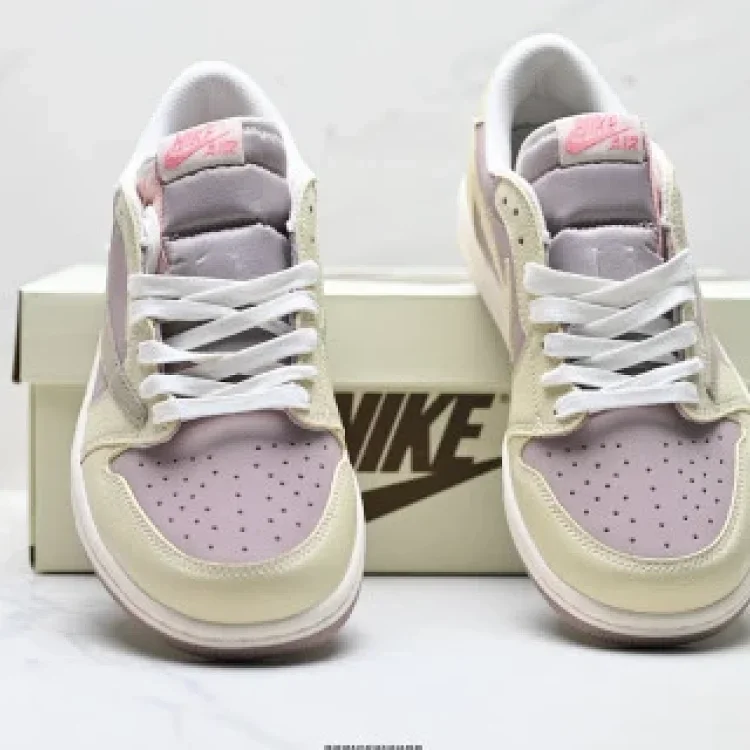 Nike Air Jordan1 x Travis Scott Low Shoes