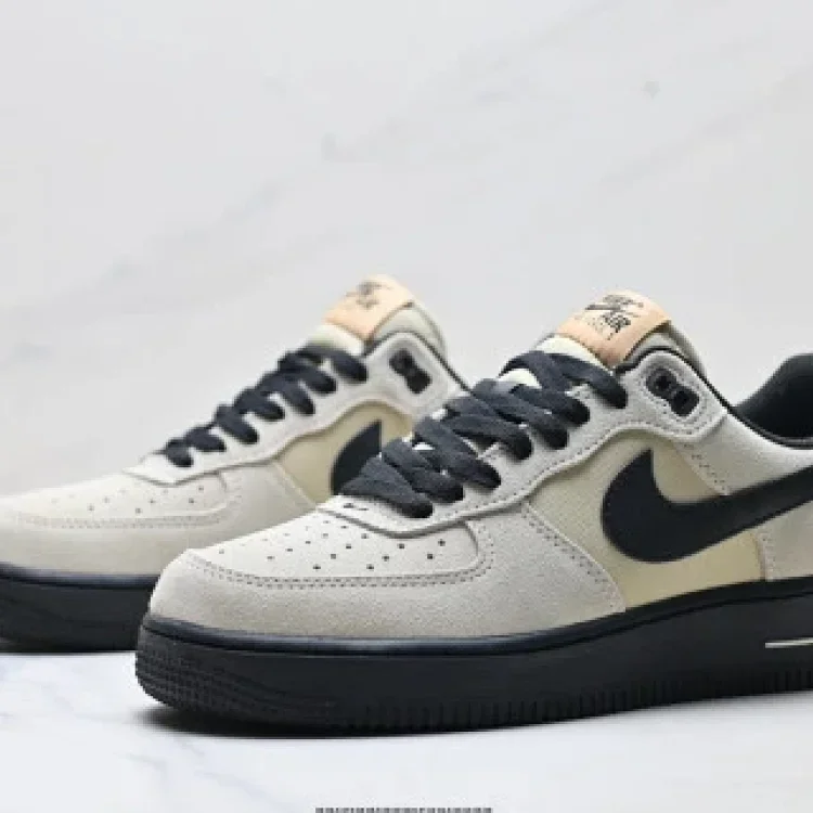 Nike AIR FORCE 1'07 Low Casual Sneakers