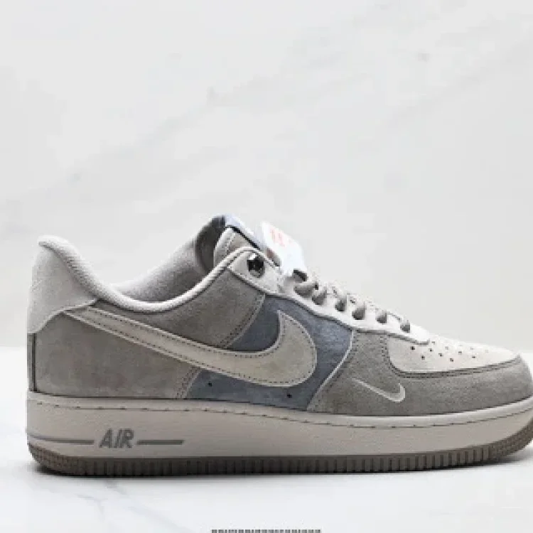 NIKE AIR FORCE 1 '07 Low-top Authentic Version