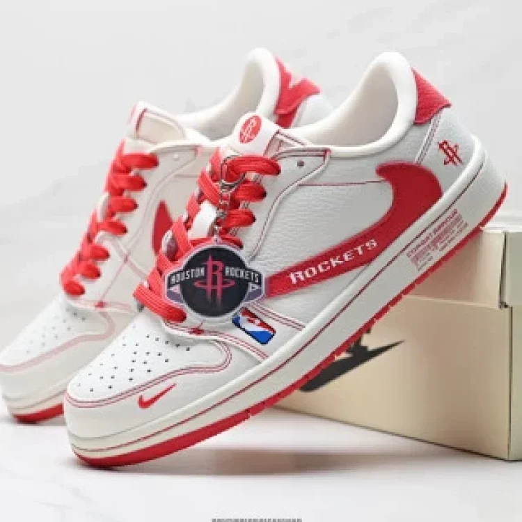 Travis Scott x AirJordan1 Reverse Mocha