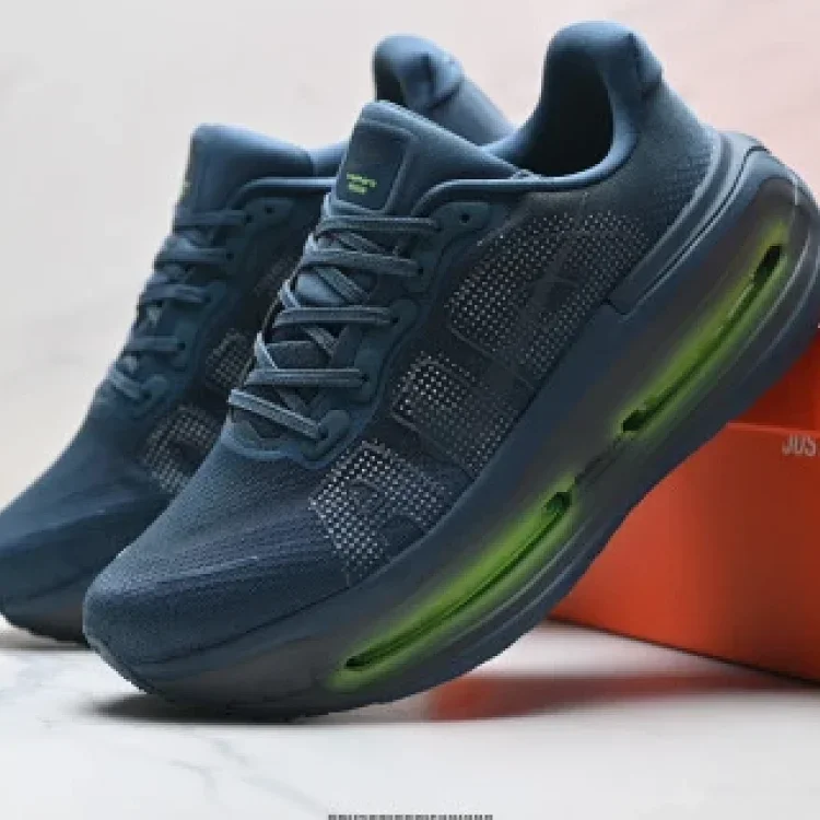 Nike VOMERO PREMIUM with ReactX & Zoom Air