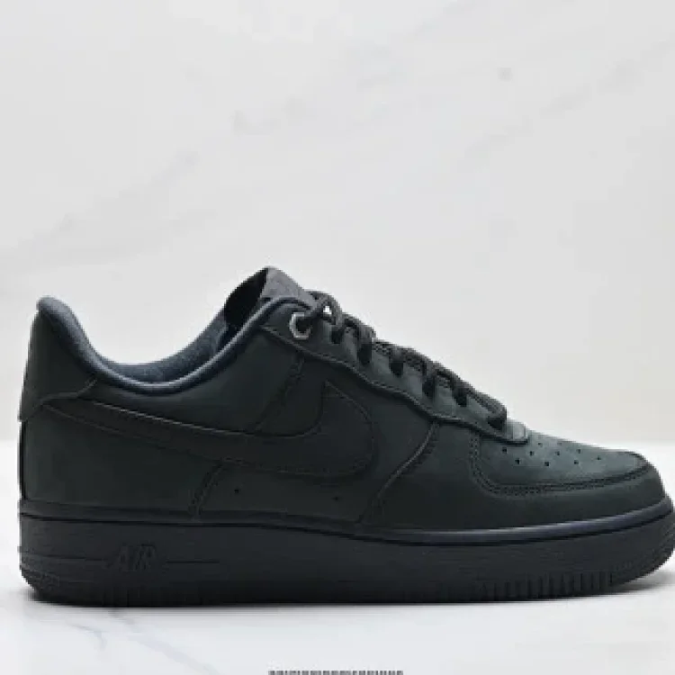 NIKE AIR FORCE1 '07 Low-Top Original Fit