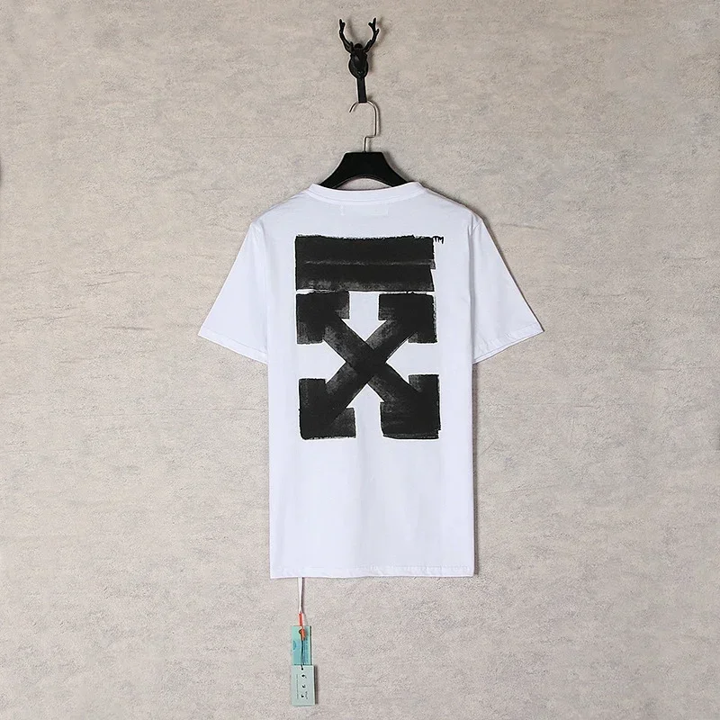 OFF-WHITE T-Shirt Black Brush Arrow Print